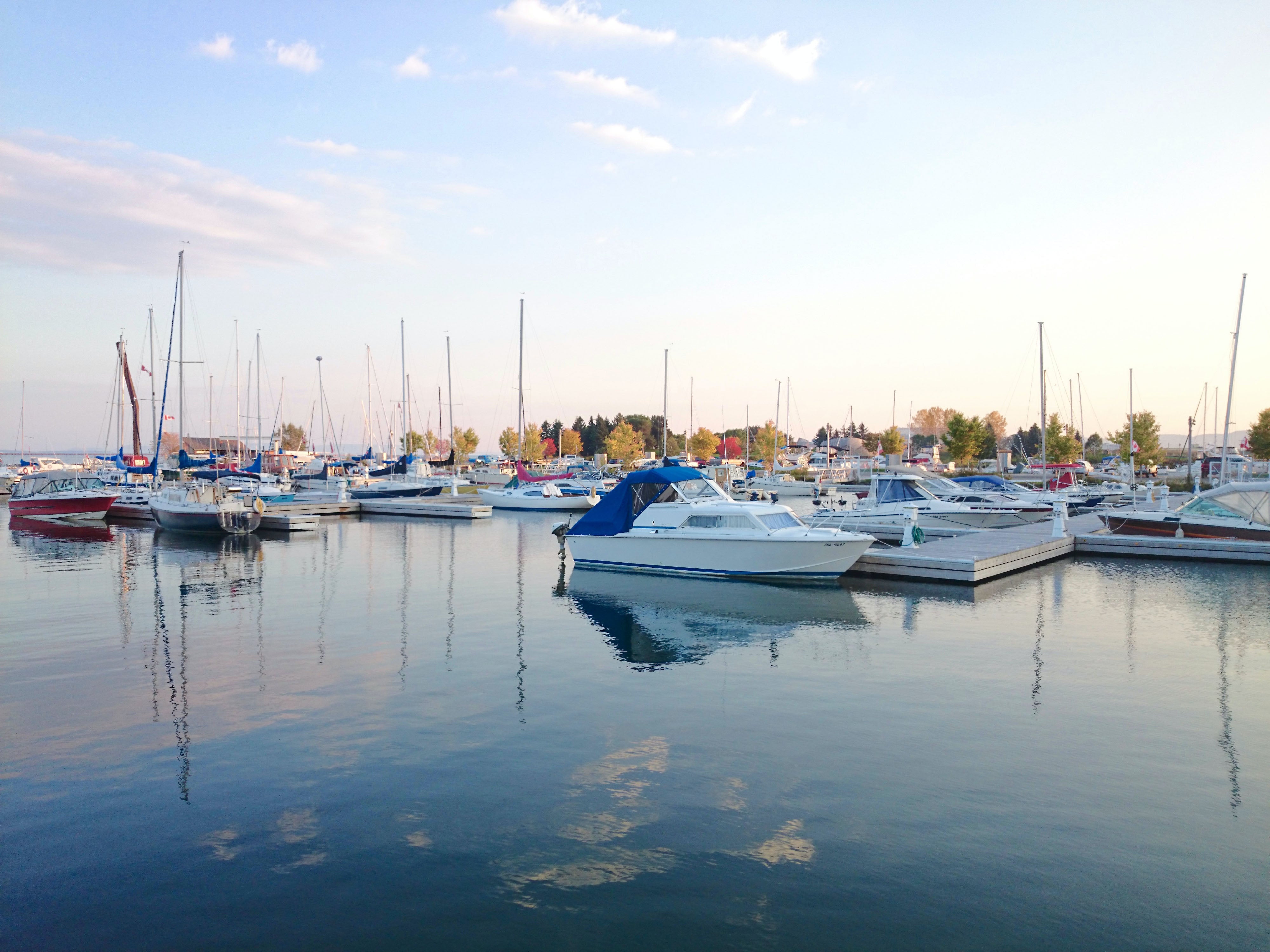 The City Of Temiskaming Shores Haileybury New Liskeard Northern Ontario Canada Marinas On Lake Timiskaming Filled With Speed Boats & Sail Boats Boaters Enjoy Marina Convenience Of Docking Slips & Access To Amenities With The Best Fishing Lake