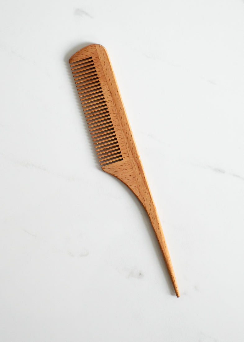 Bürstenhaus Redecker Wood Comb with Handle For A Natural & Plastic-free Hair Care Routine